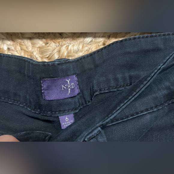NYDJ Women's Black Cropped Denim Jeans, Size 6 - Picture 3 of 10